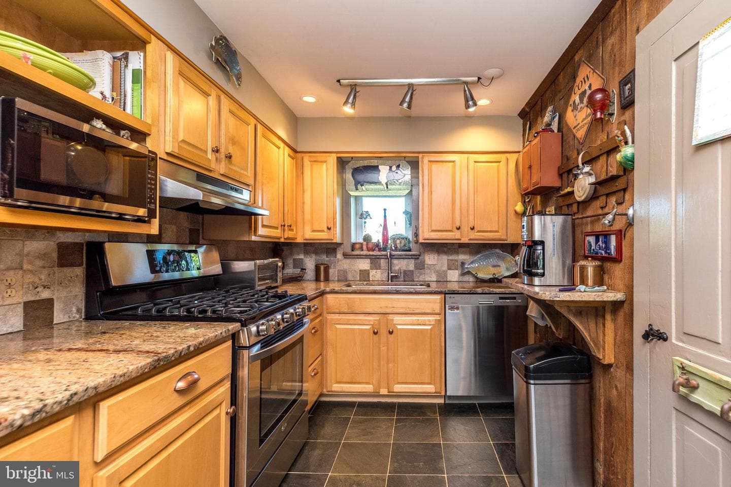 1664 Chestnut Ridge Road photo 11