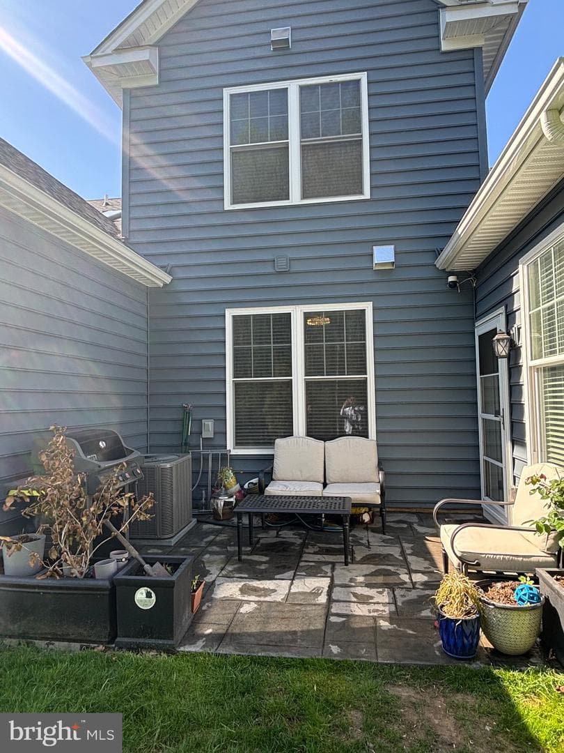 916 Holden Court photo 29