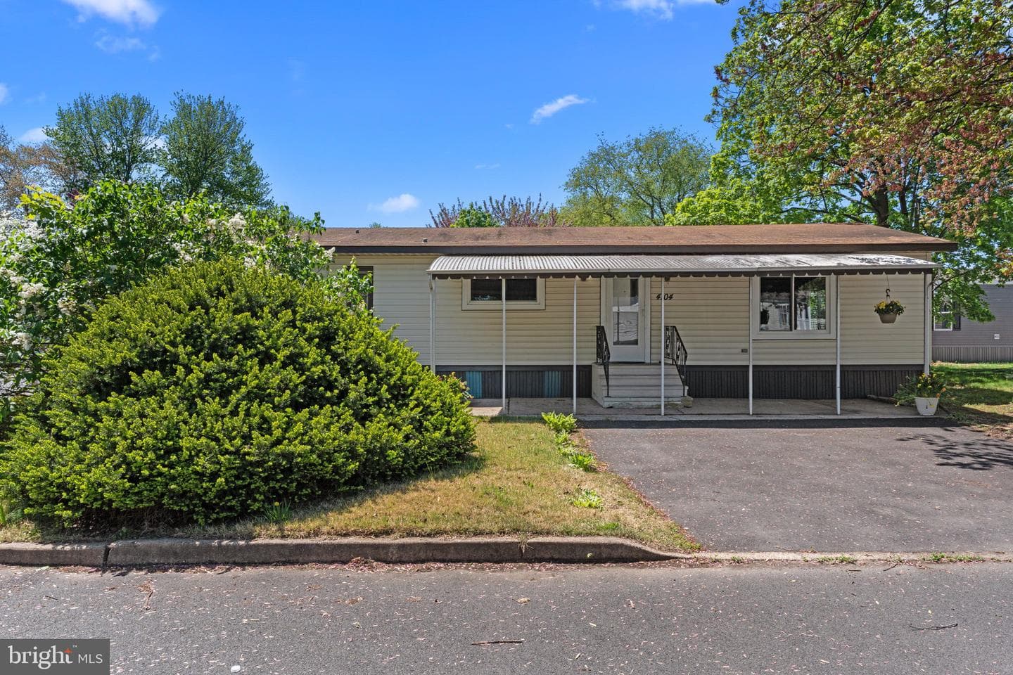 4104 Davis Drive photo 2