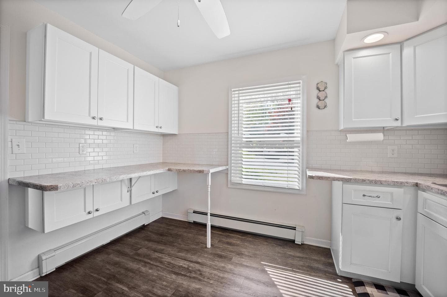 416 Barclay Avenue photo 9