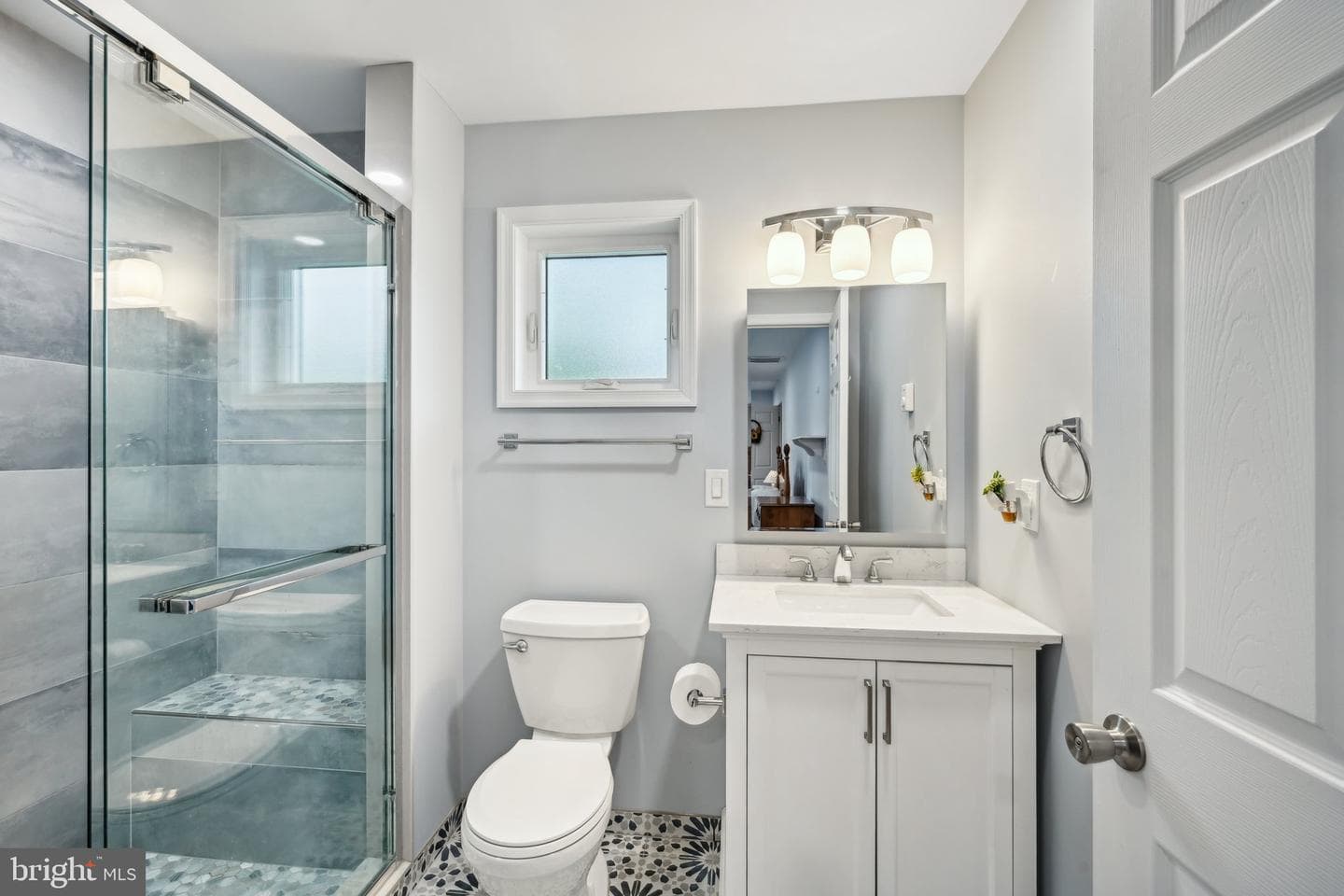 6 Swan Lane photo 32