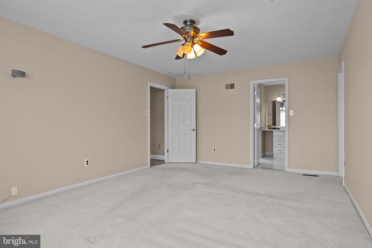 18 Treeline Drive photo 23