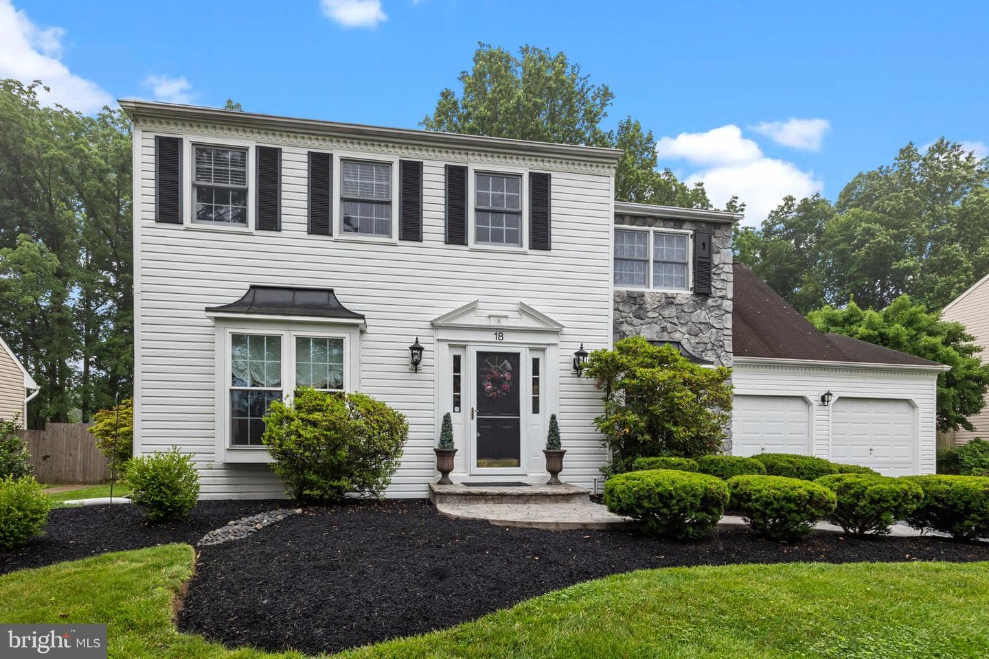 18 Treeline Drive photo 3