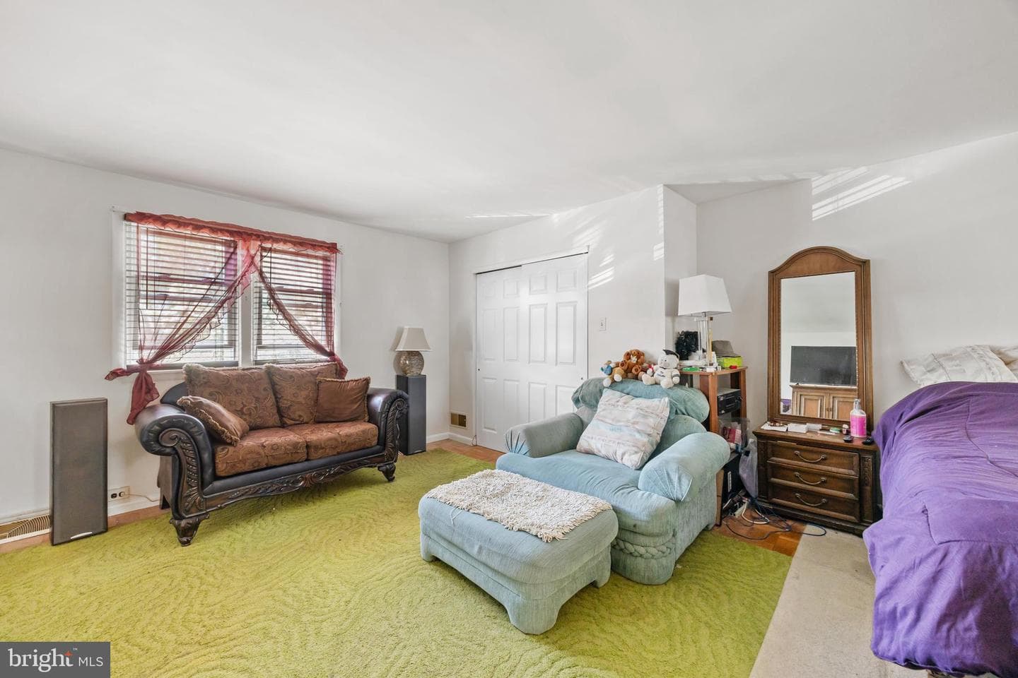 1023 Victoria Road photo 16
