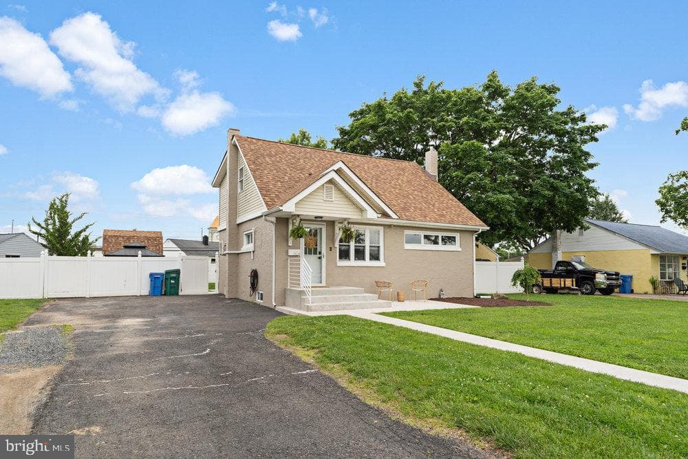 1304 Woodbine Avenue photo 35