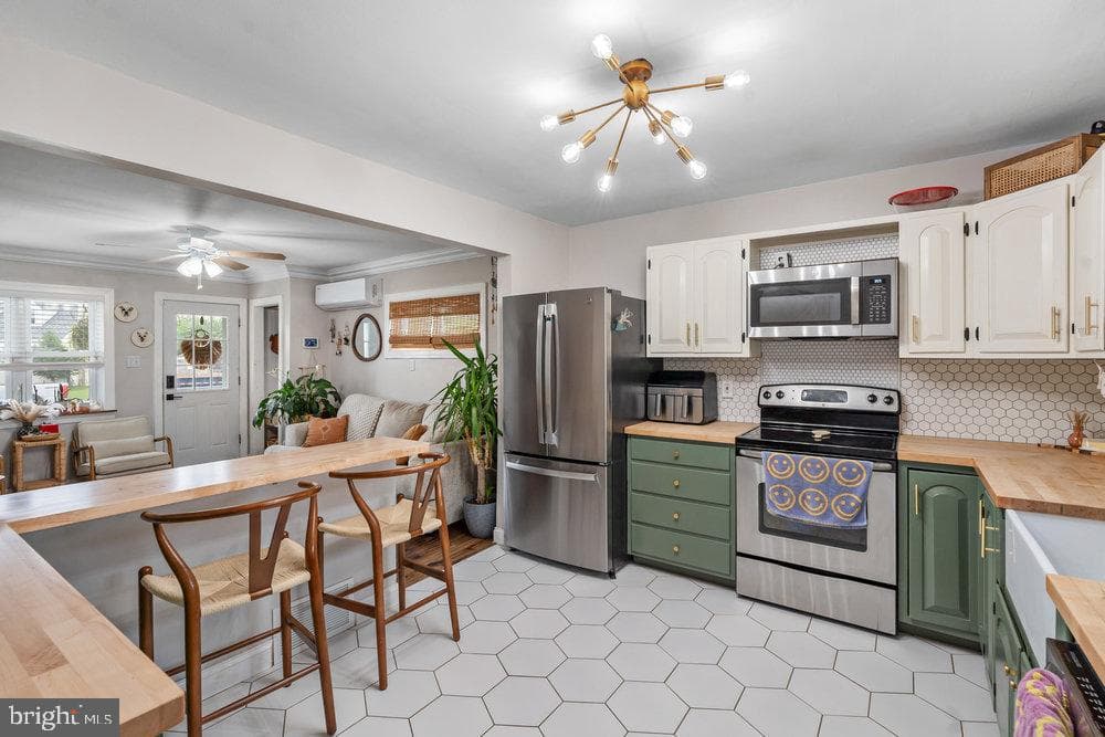 1304 Woodbine Avenue photo 9