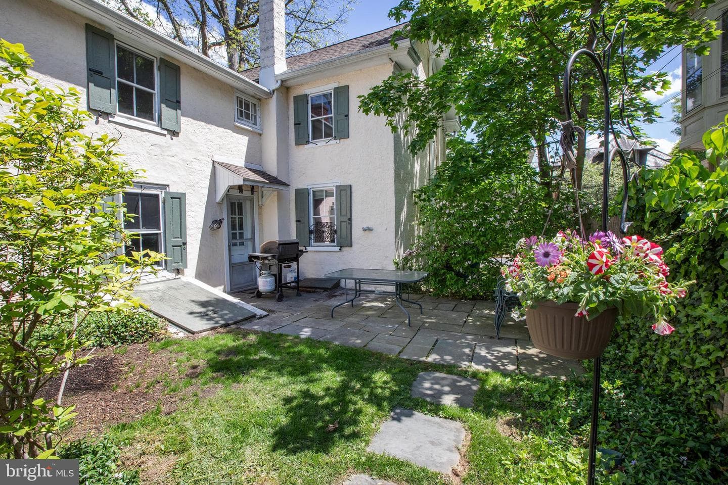 69 E Oakland Avenue photo 5