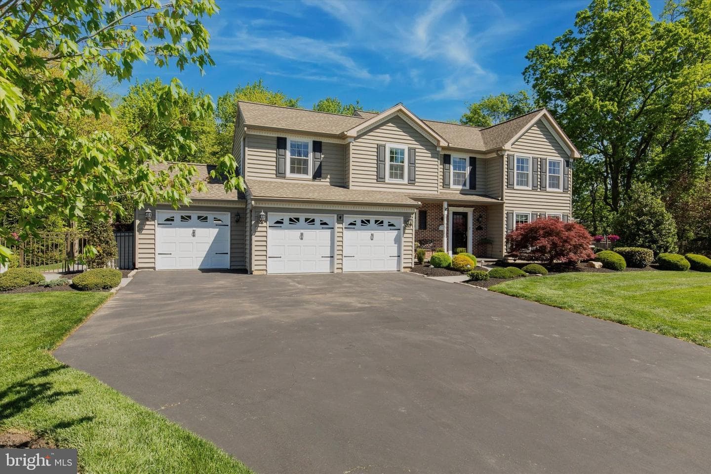 1416 Long Pond Drive photo 3