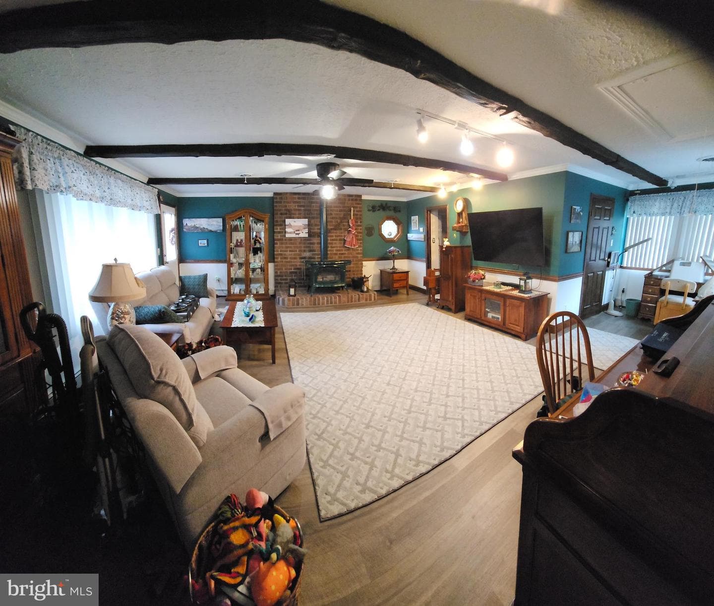 214 Alden Avenue photo 9