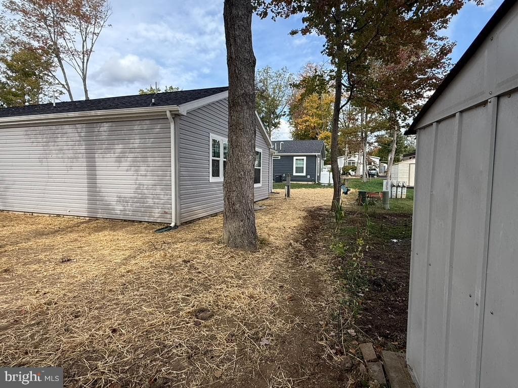 197 Spring Lane photo 6