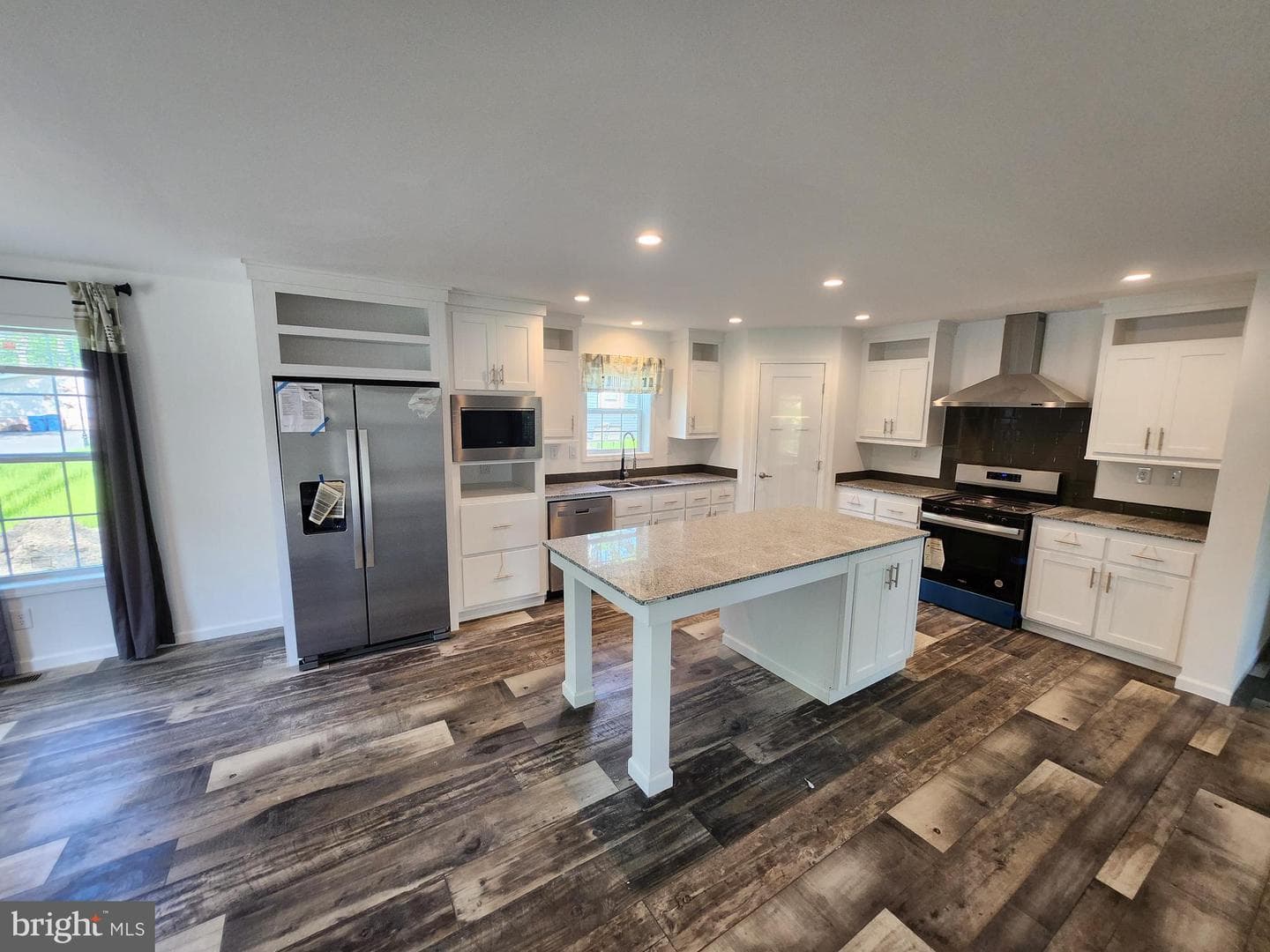 197 Spring Lane photo 7