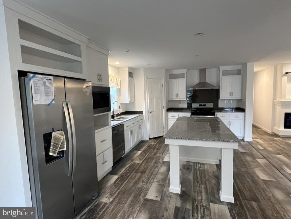 197 Spring Lane photo 9