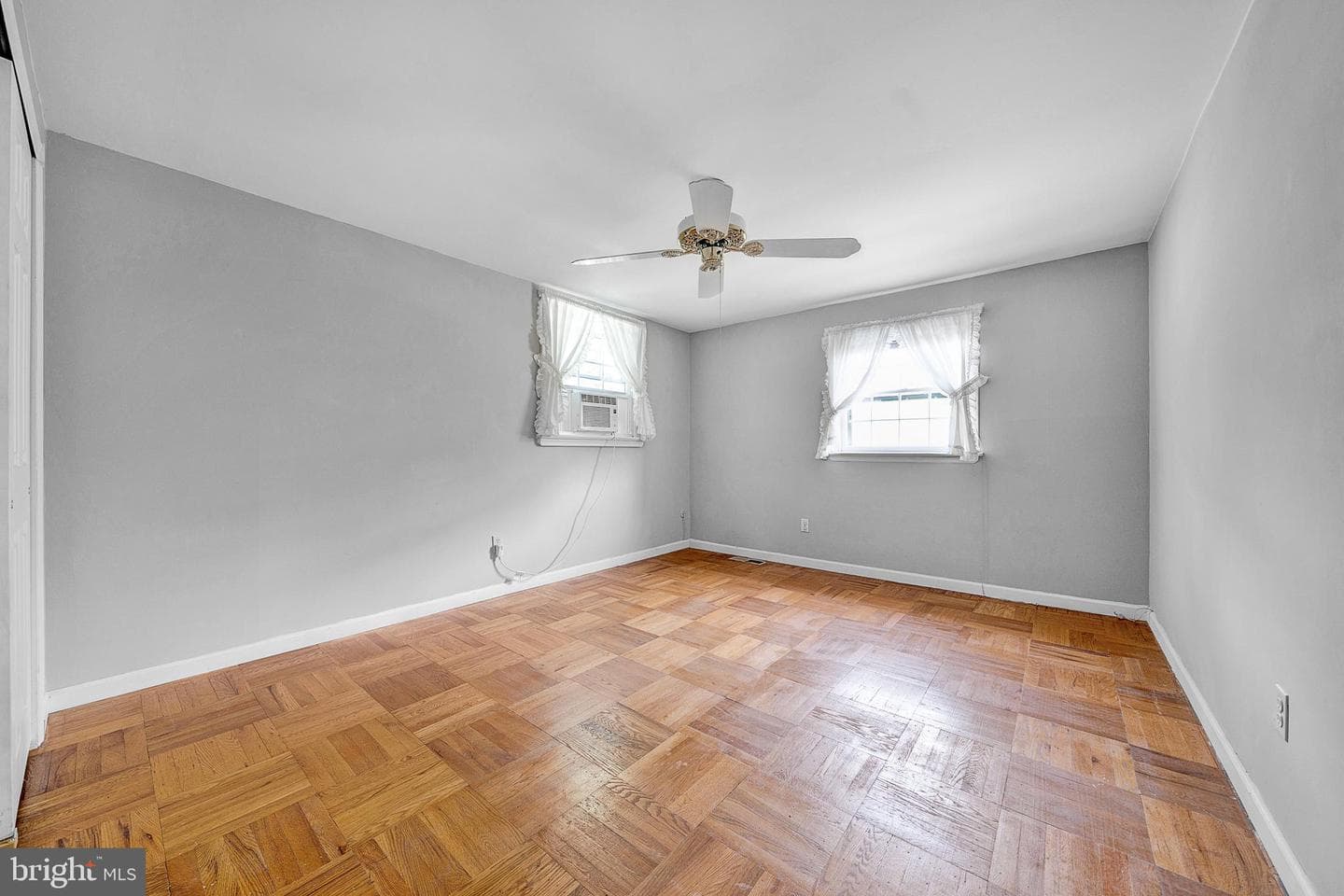 370 Kansas Road photo 34