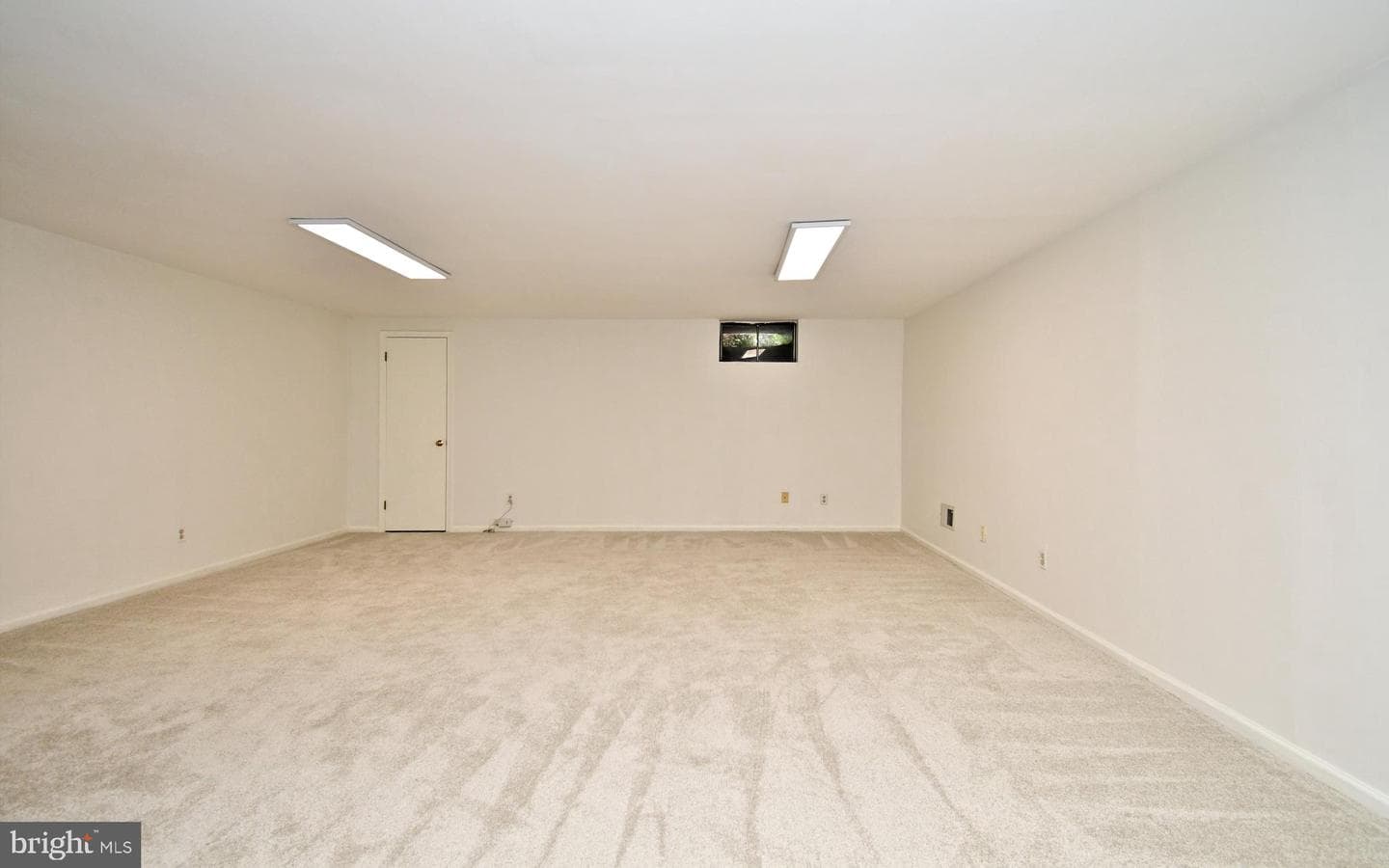 305 Ward Court photo 20