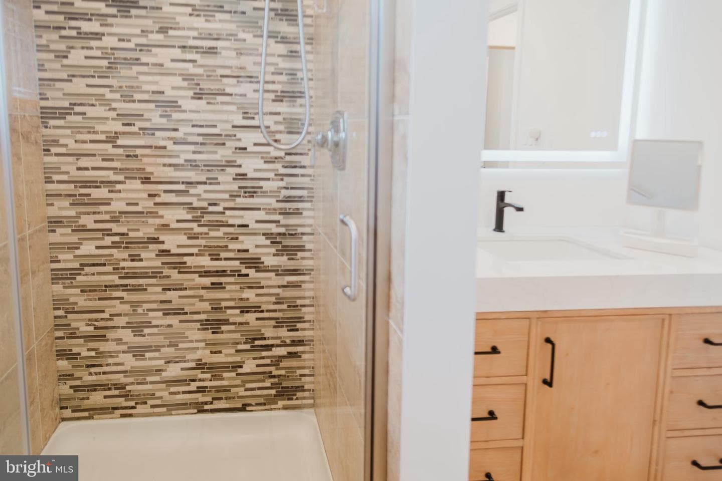 431 Camberly Road photo 35