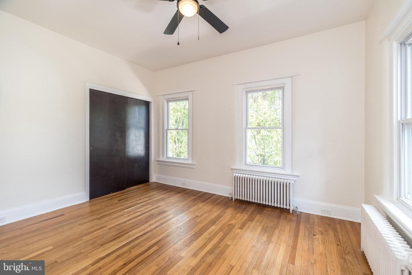 616 W Walnut Street photo 23