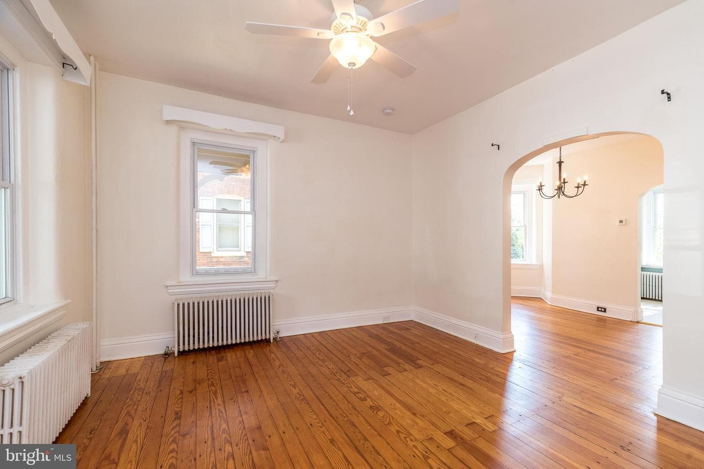 616 W Walnut Street photo 3