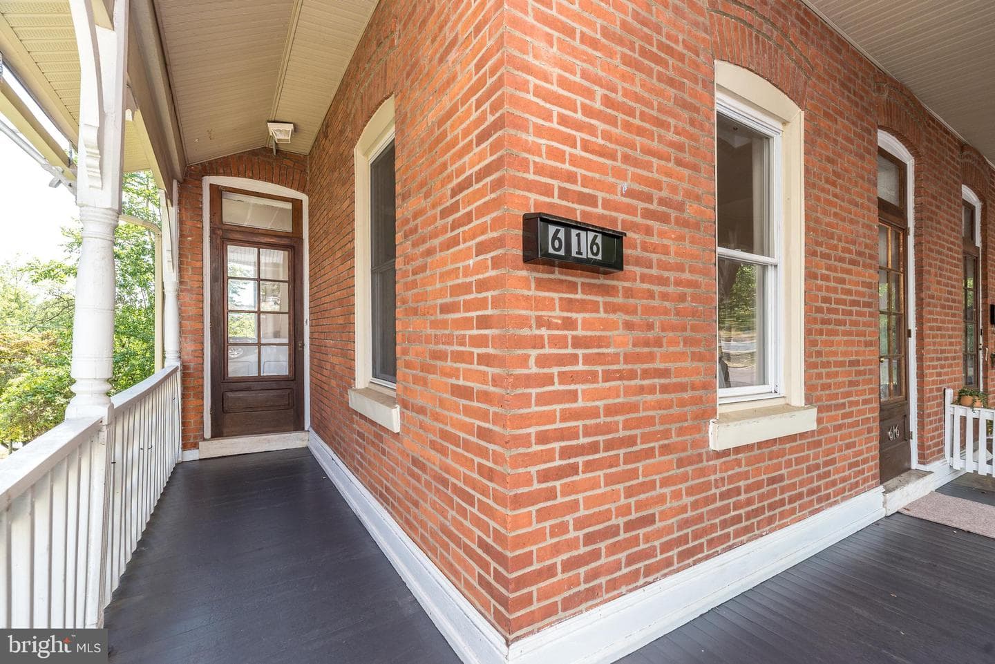 616 W Walnut Street photo 39