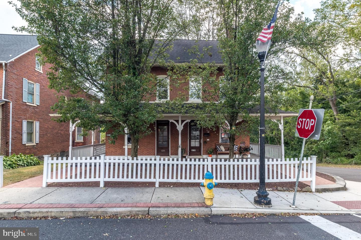 616 W Walnut Street photo 41
