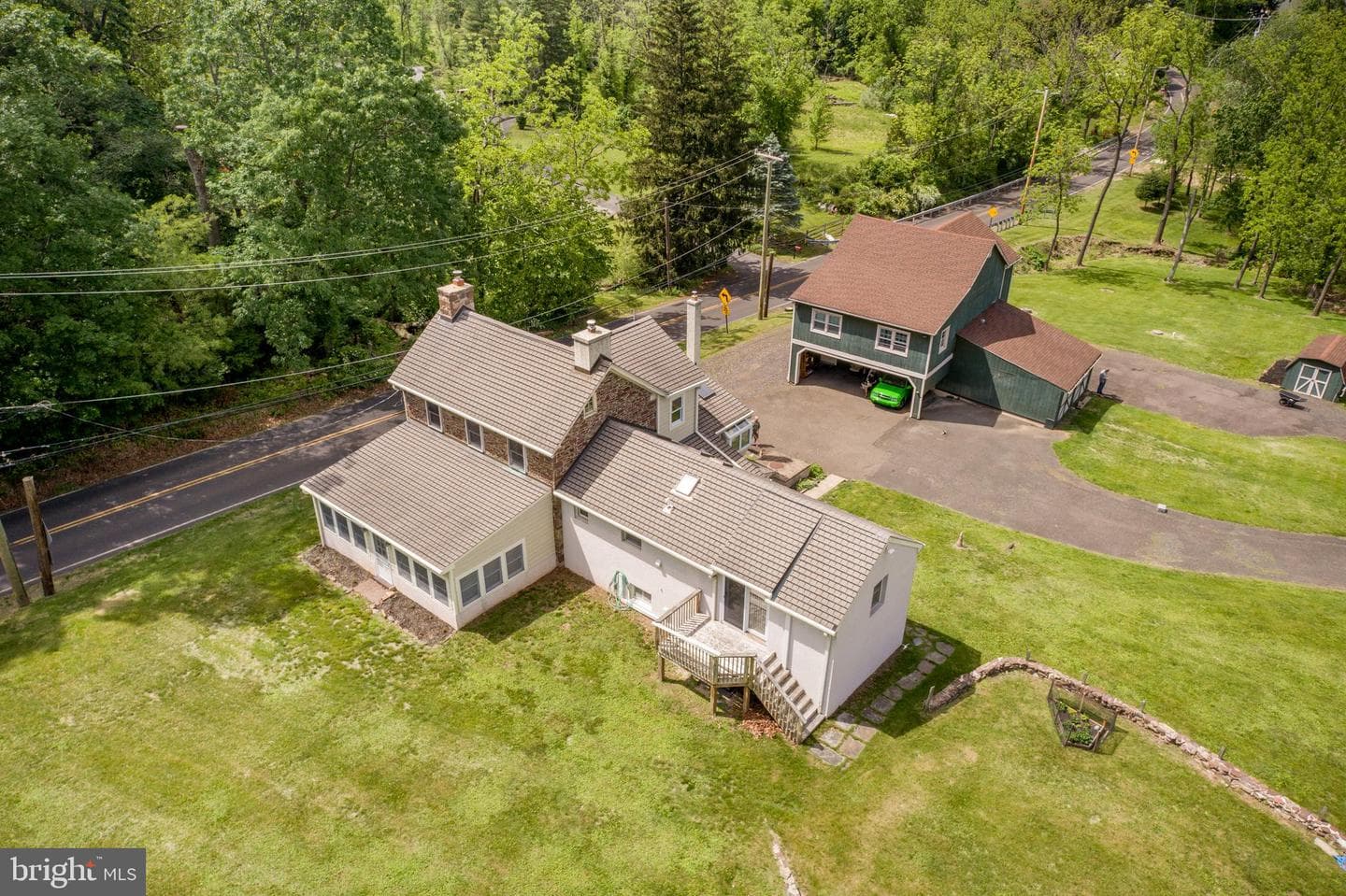577 Sackettsford Road photo 5