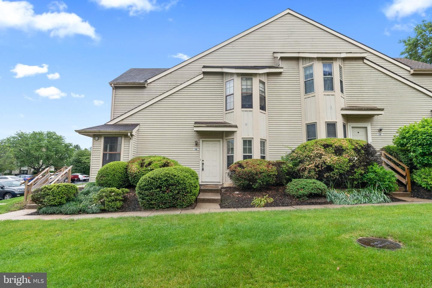 1206 Barry Court photo 3