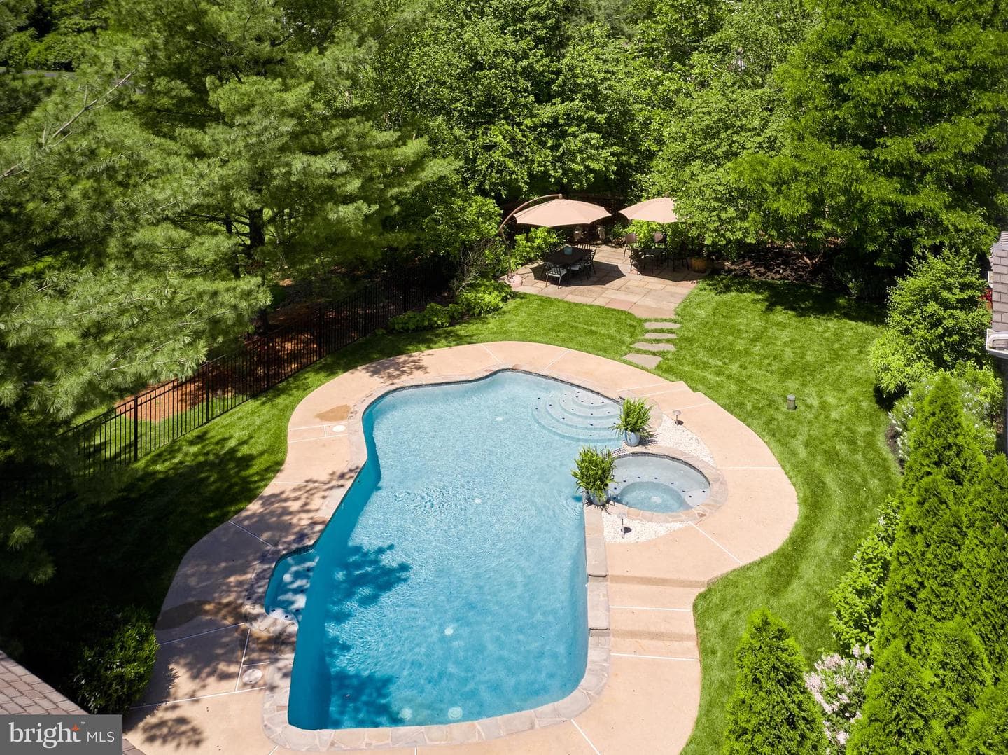 4953 Gloucester Drive photo 37