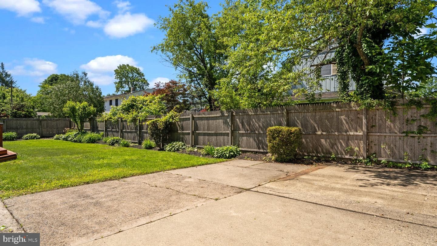 66 Lillian Street photo 39