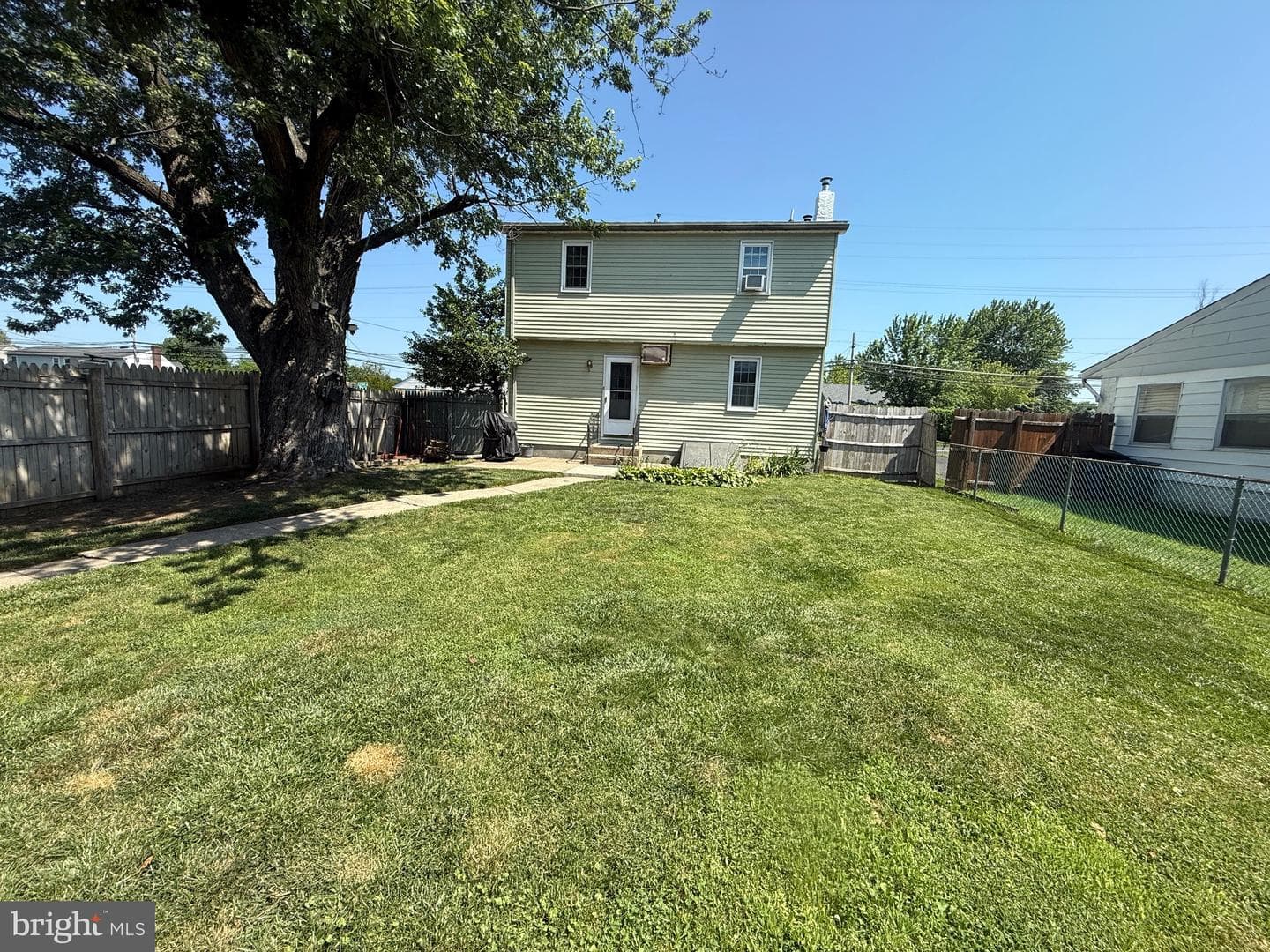 526 Durham Road photo 5