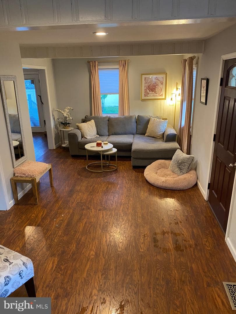 530 Avenue B photo 5