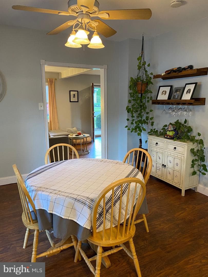 530 Avenue B photo 8