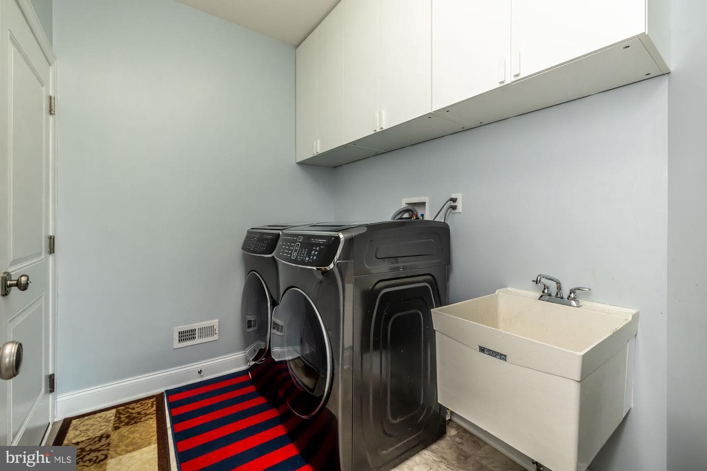 1361 Memorial Drive photo 19