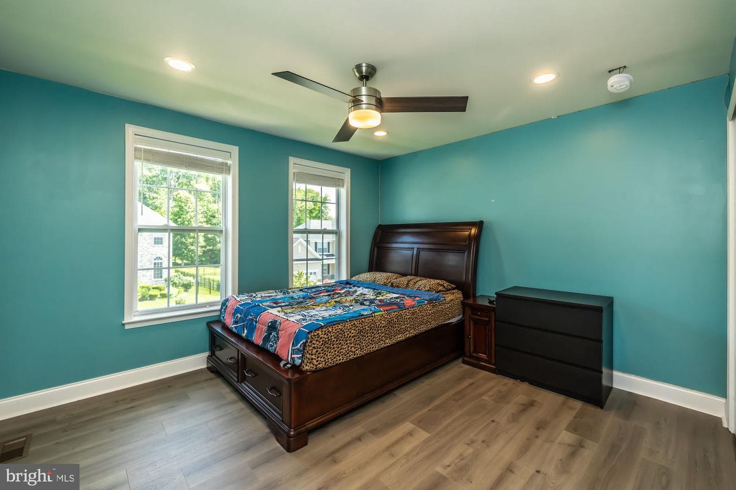 1361 Memorial Drive photo 32