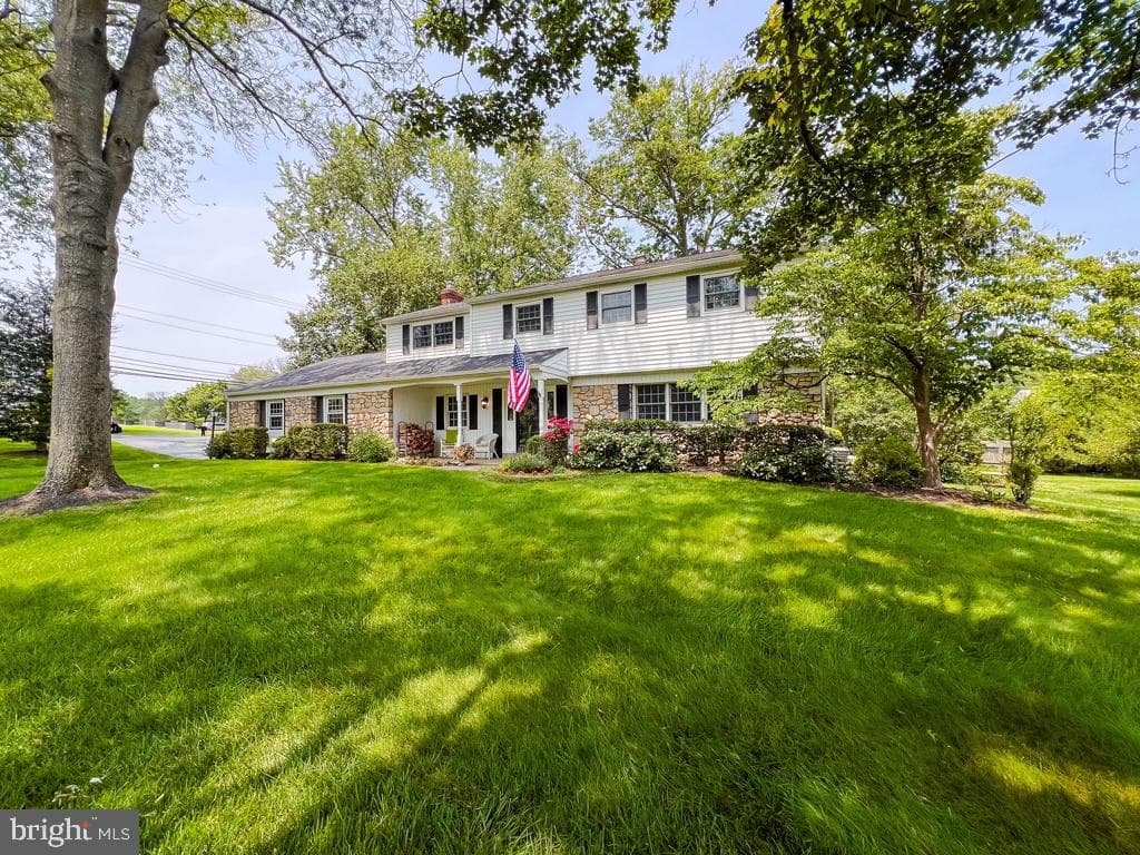 922 Edgewood Road photo 2