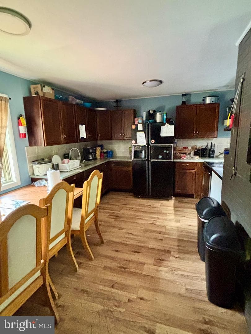 14 Farmbrook Drive photo 3