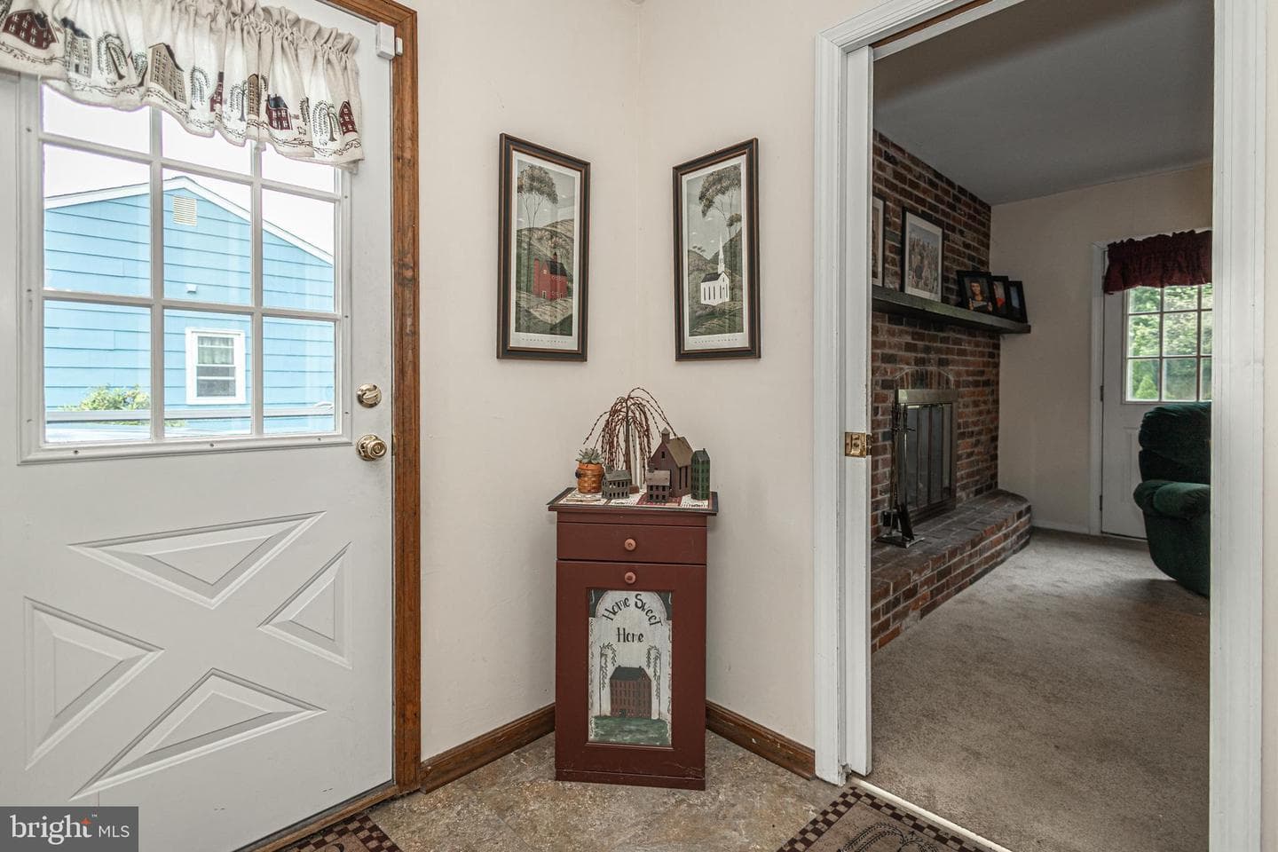 181 Simons Drive photo 4