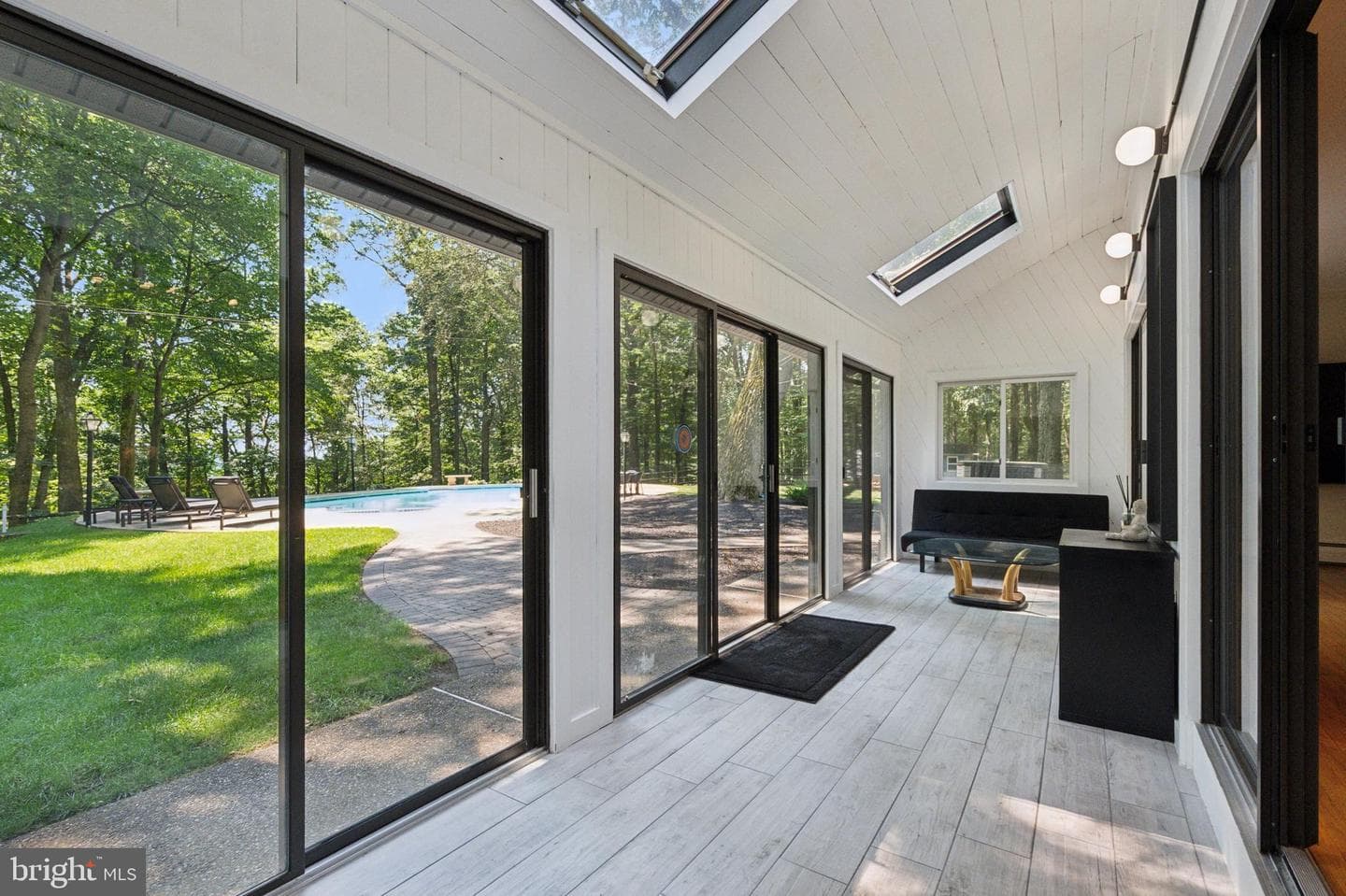 5653 Private Drive photo 6