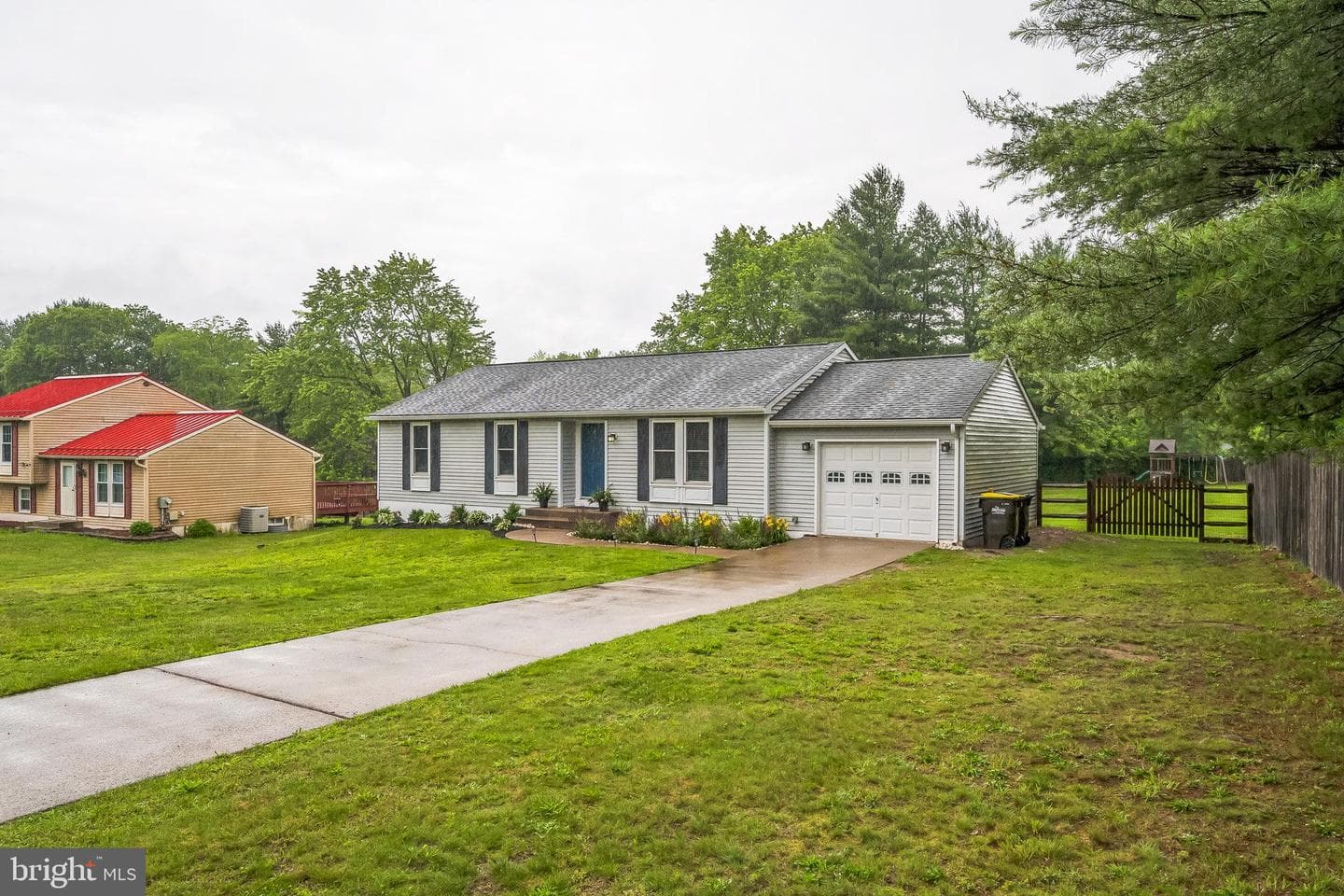 8 Cedar Lane photo 29