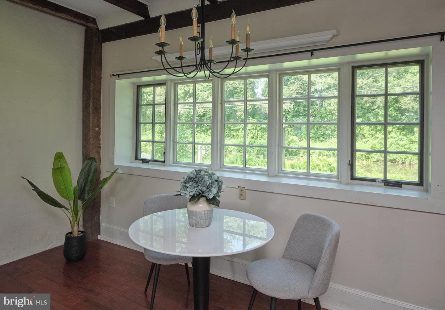 2598 River Road photo 14