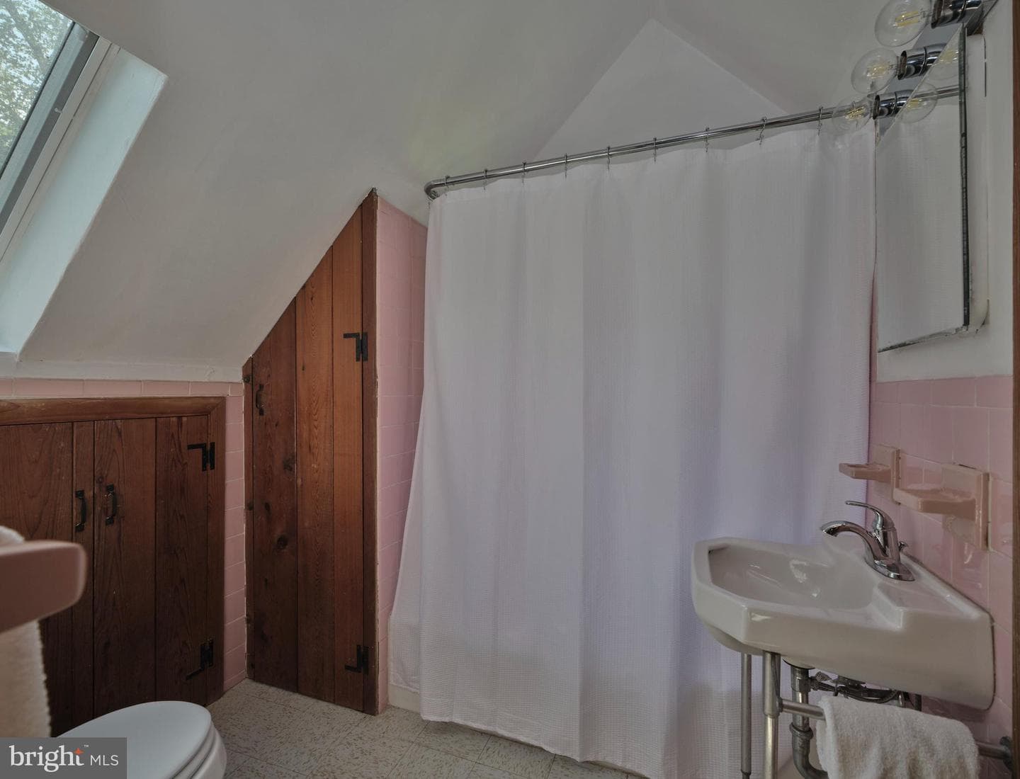 2598 River Road photo 25