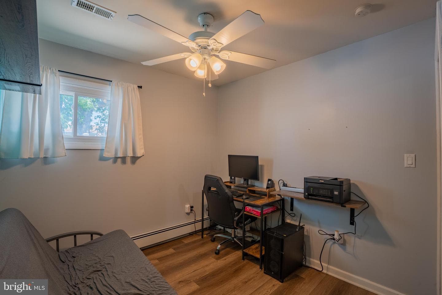 72 Basswood Road photo 12