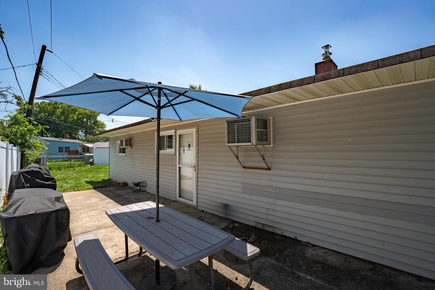 72 Basswood Road photo 13
