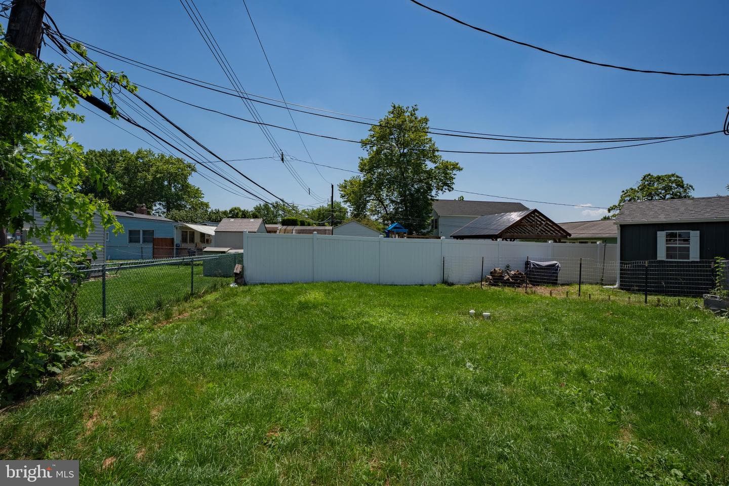 72 Basswood Road photo 15