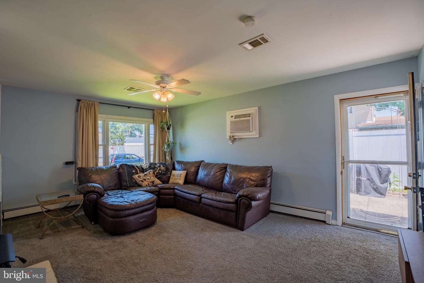 72 Basswood Road photo 6