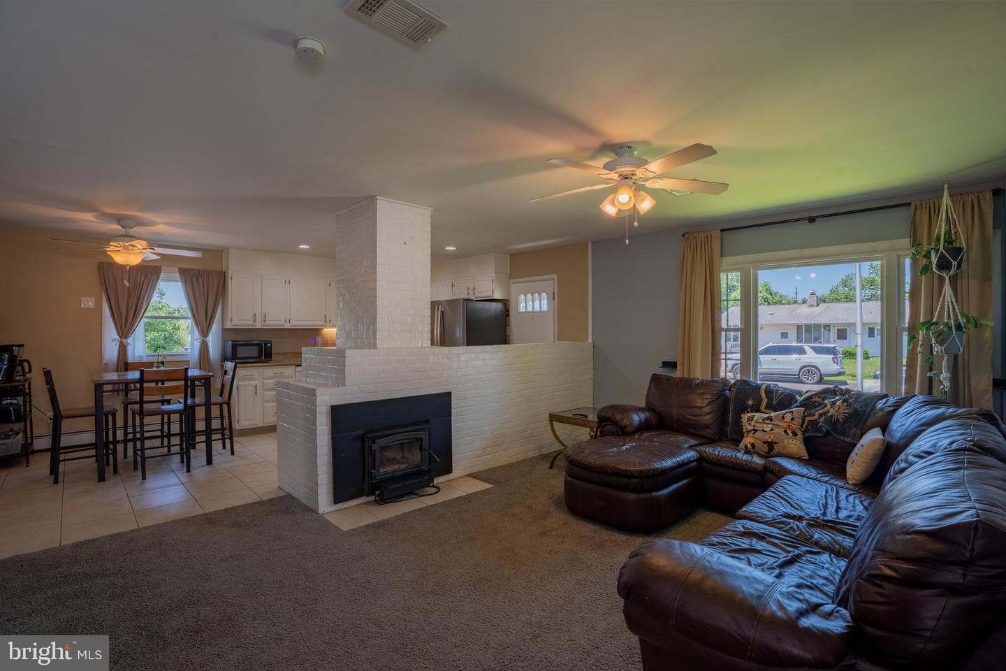 72 Basswood Road photo 7