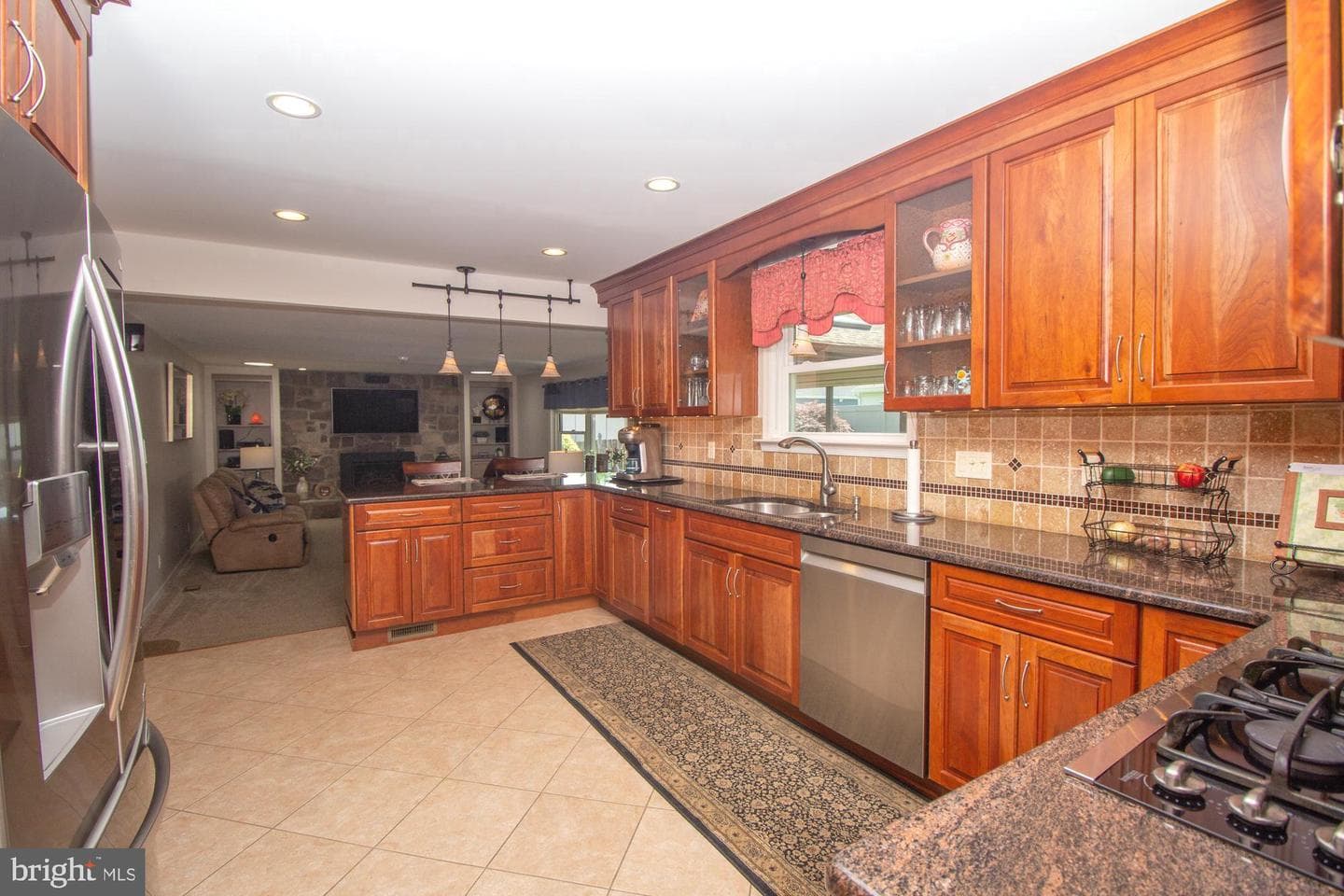518 Ehret Road photo 13