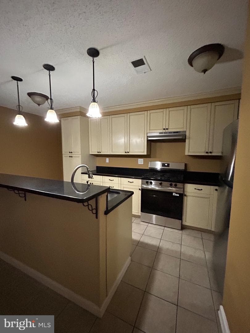 240 Leedom Way photo 8