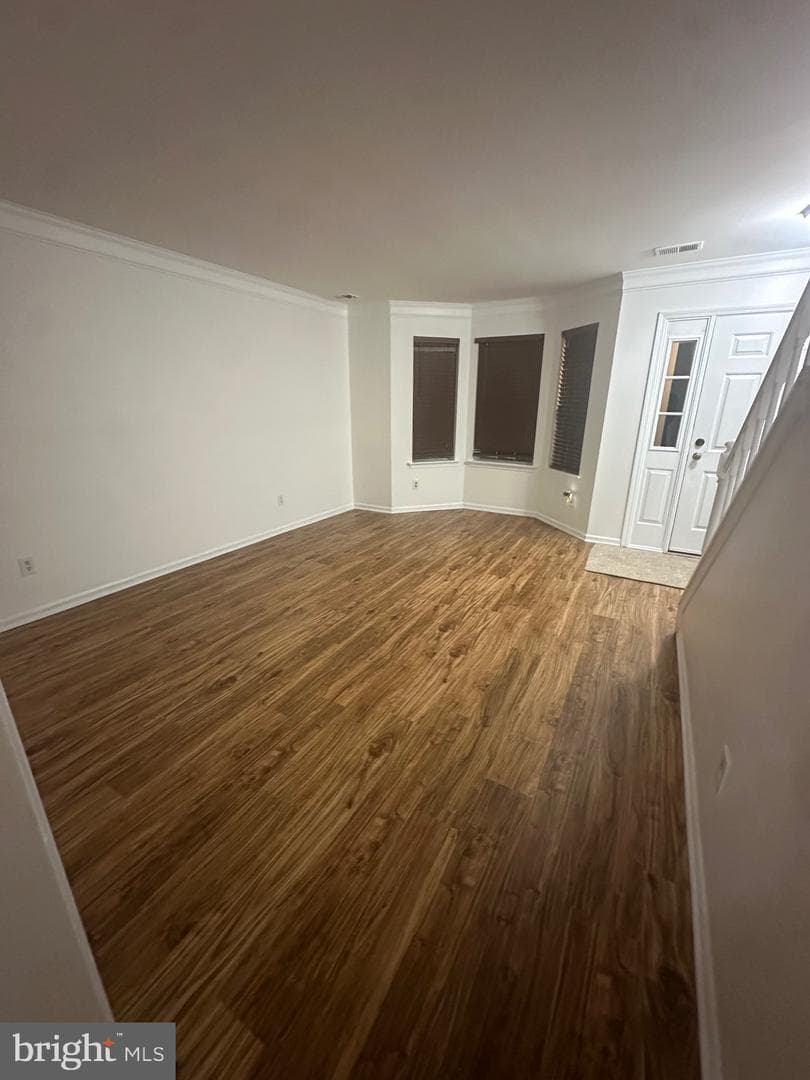 240 Leedom Way photo 9