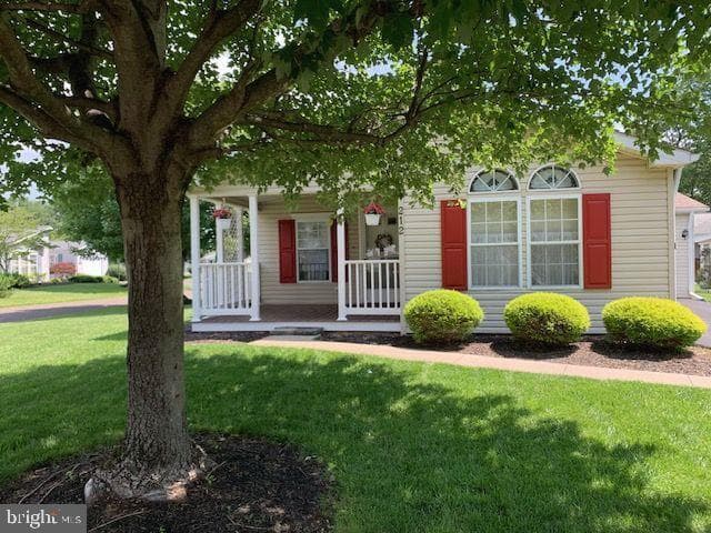 212 Dove Court photo 2