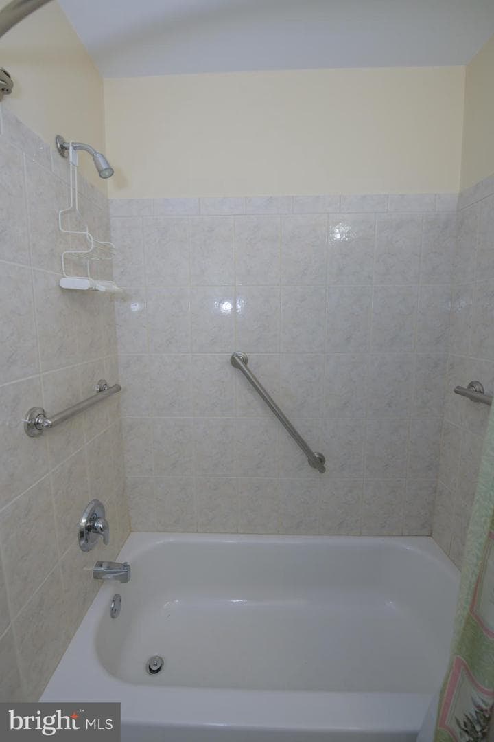 2 Broadale Road photo 45