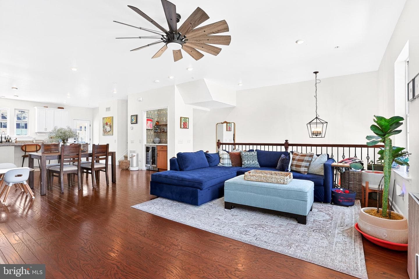 415 Tall Oaks Drive photo 3